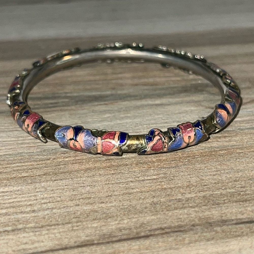Floral Inlayed Cut Away Bracelet Women’s Pink Purple And Silver Tone CottageCore